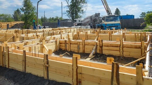 Ленточный фундамент для дома в Орше